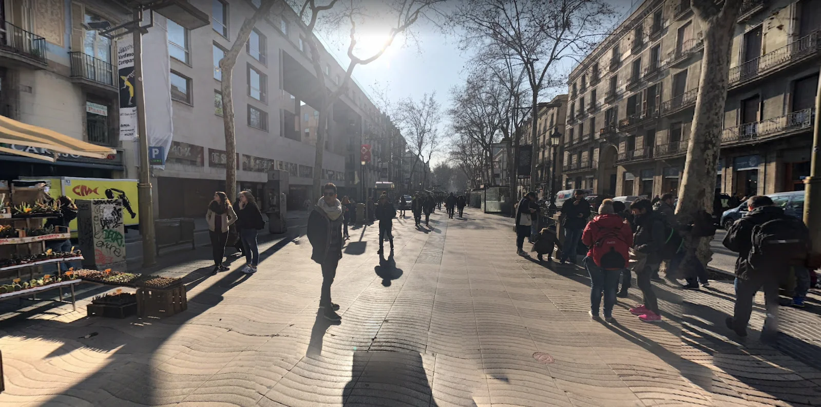 Tour privado por Barcelona y su relación con USA con guía oficial